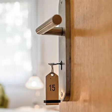 Haus Hermes 게스트하우스 3*